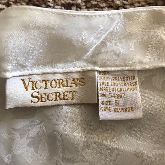 Vintage Victoria’s Secret Lace top - Picture 3 of 3